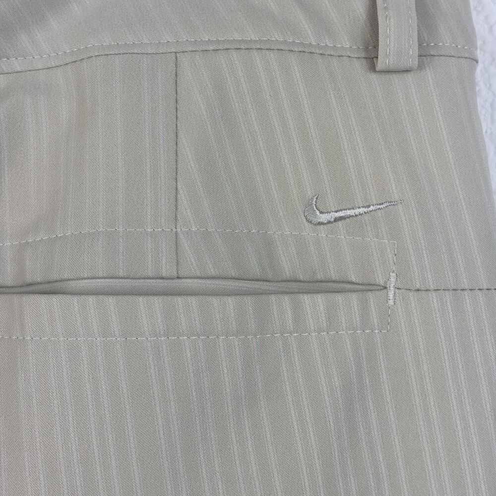 Nike Golf Women’s Shorts 10 Beige Khaki Stretch Pinstriped Bermuda Dri-fit Dry - Picture 5 of 14